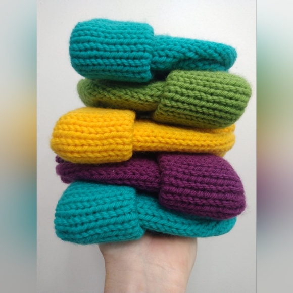 Handmade beanie hats for kids. Price is for ONE hat - Picture 4 of 4